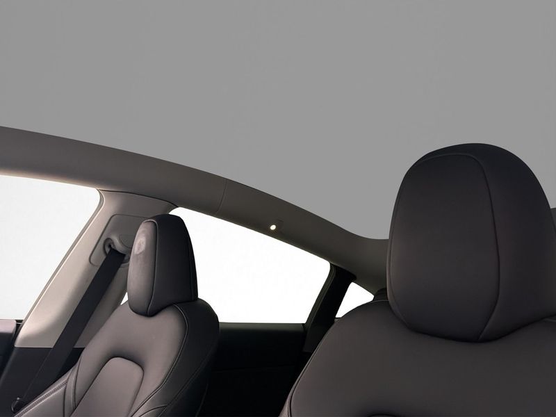 Tesla Model Y bild 17
