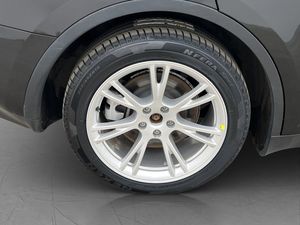 Tesla Model Y bild 31