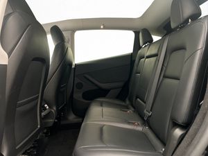 Tesla Model Y bild 27