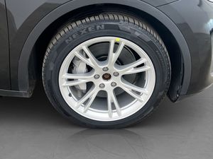 Tesla Model Y bild 32