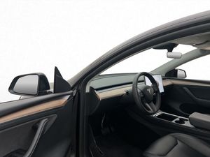 Tesla Model Y bild 11