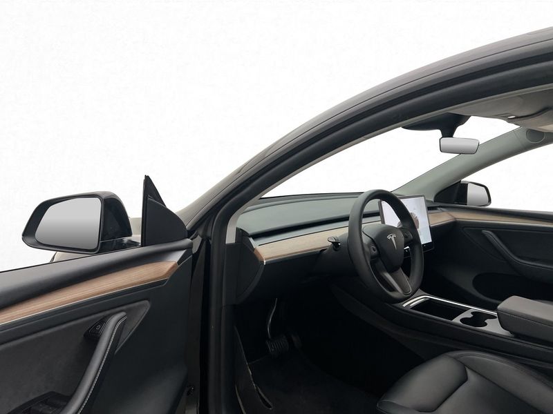 Tesla Model Y bild 11