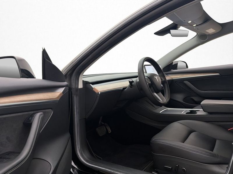 Tesla Model 3 bild 10