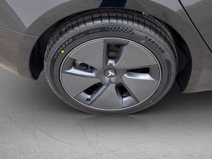 Tesla Model 3 bild 33