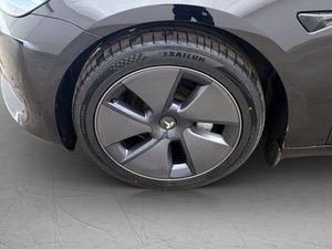 Tesla Model 3 bild 31