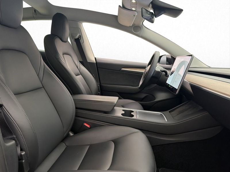 Tesla Model 3 bild 26