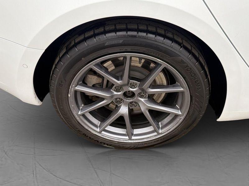 Tesla Model 3 bild 33