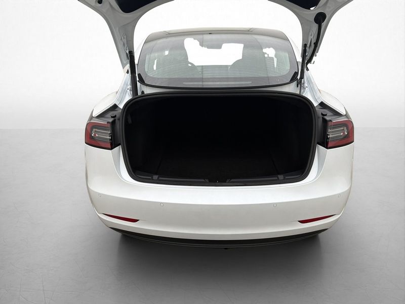Tesla Model 3 bild 29