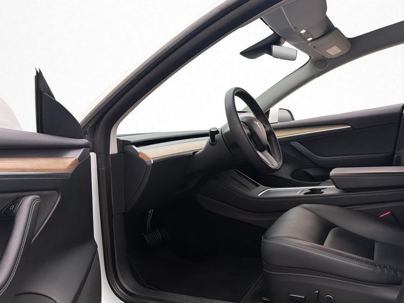 Tesla Model 3 bild 10