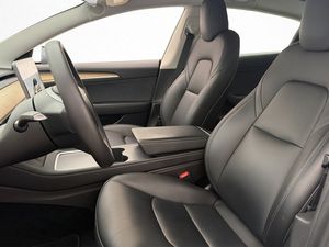 Tesla Model 3 bild 11