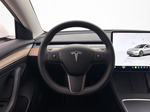 Tesla Model 3 bild 13