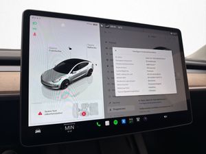 Tesla Model 3 bild 22