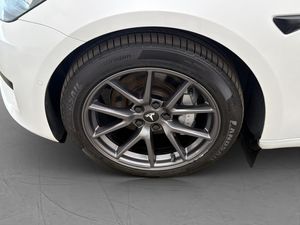 Tesla Model 3 bild 31