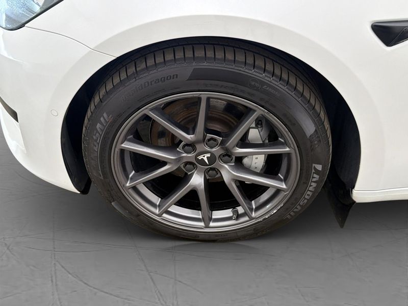 Tesla Model 3 bild 31