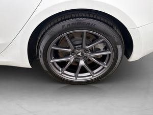 Tesla Model 3 bild 32