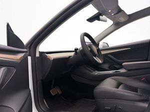 Tesla Model 3 bild 10