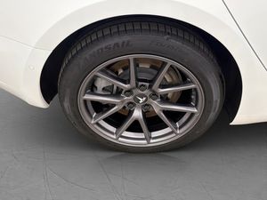 Tesla Model 3 bild 33