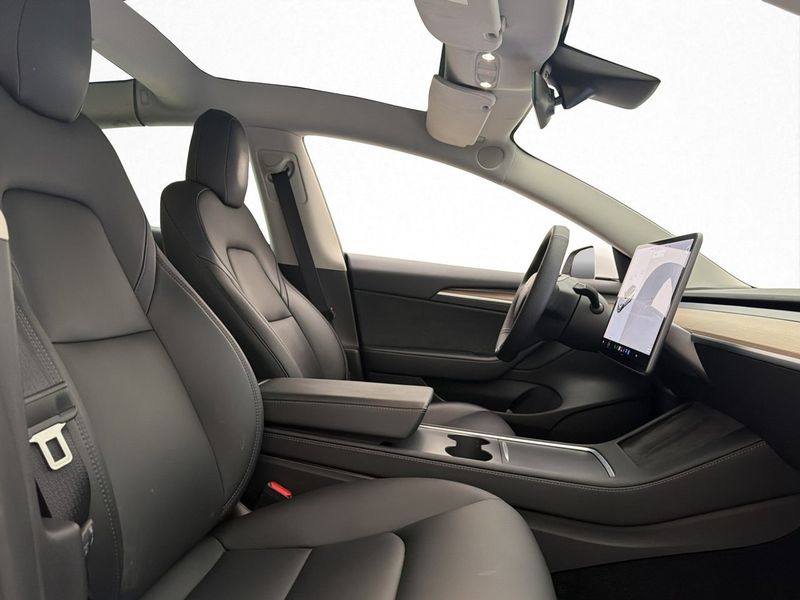 Tesla Model 3 bild 26