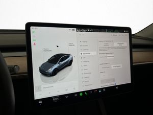 Tesla Model Y bild 22