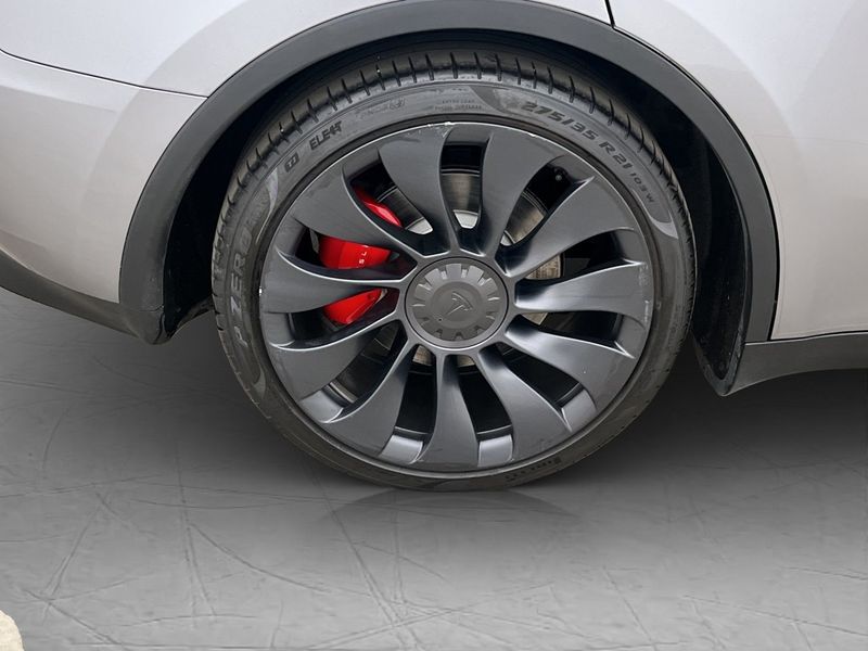 Tesla Model Y bild 35