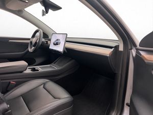 Tesla Model Y bild 29