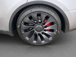 Tesla Model Y bild 34