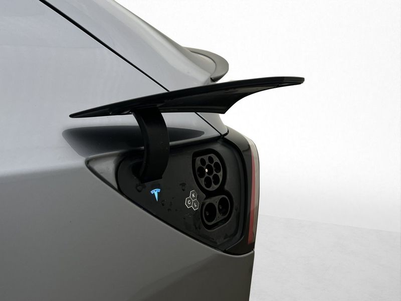 Tesla Model Y bild 26
