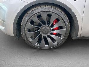Tesla Model Y bild 33