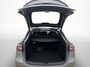 Tesla Model Y bild 31