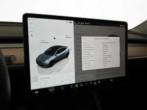 Tesla Model Y bild 24