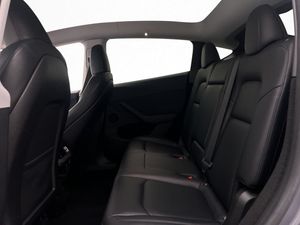 Tesla Model Y bild 30