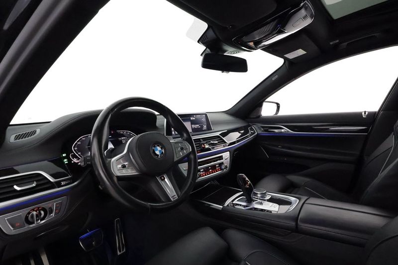 BMW 745 bild 11