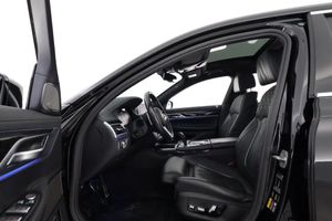 BMW 745 bild 10