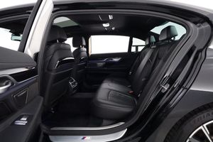 BMW 745 bild 12