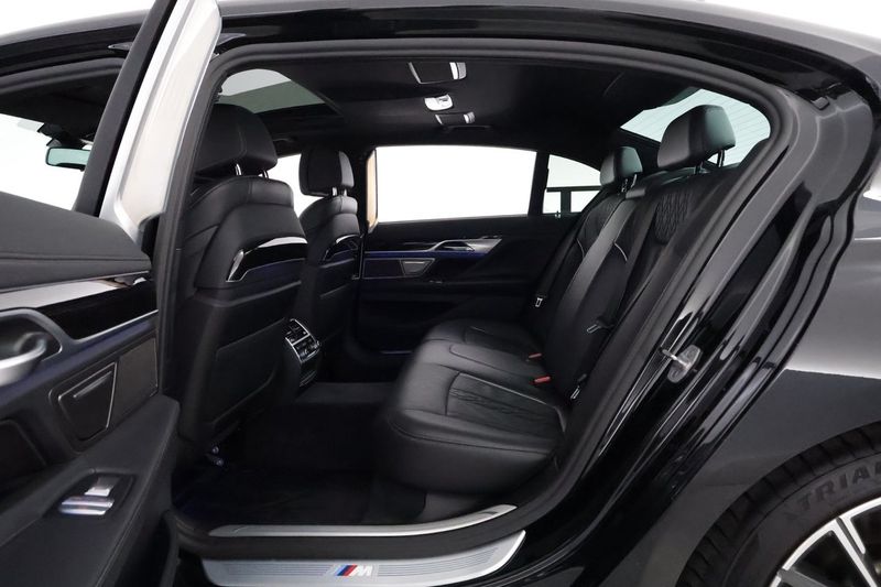 BMW 745 bild 12