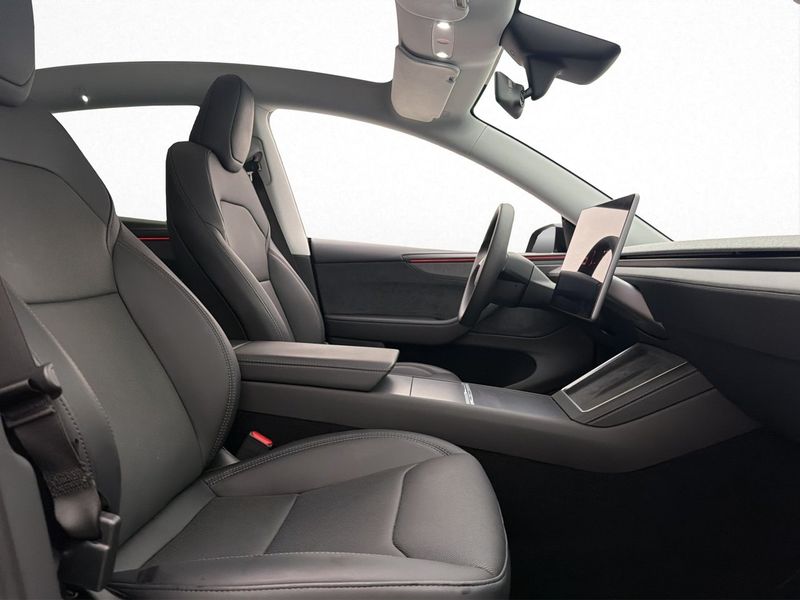 Tesla Model Y bild 15