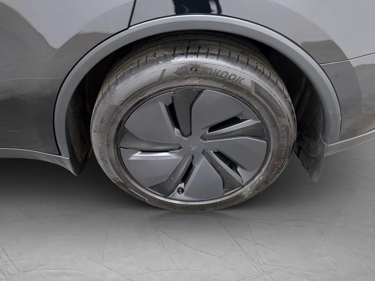 Tesla Model Y bild 12