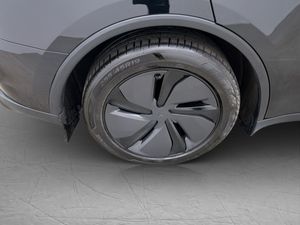 Tesla Model Y bild 13