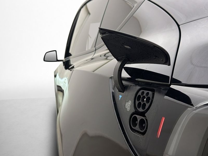 Tesla Model Y bild 20