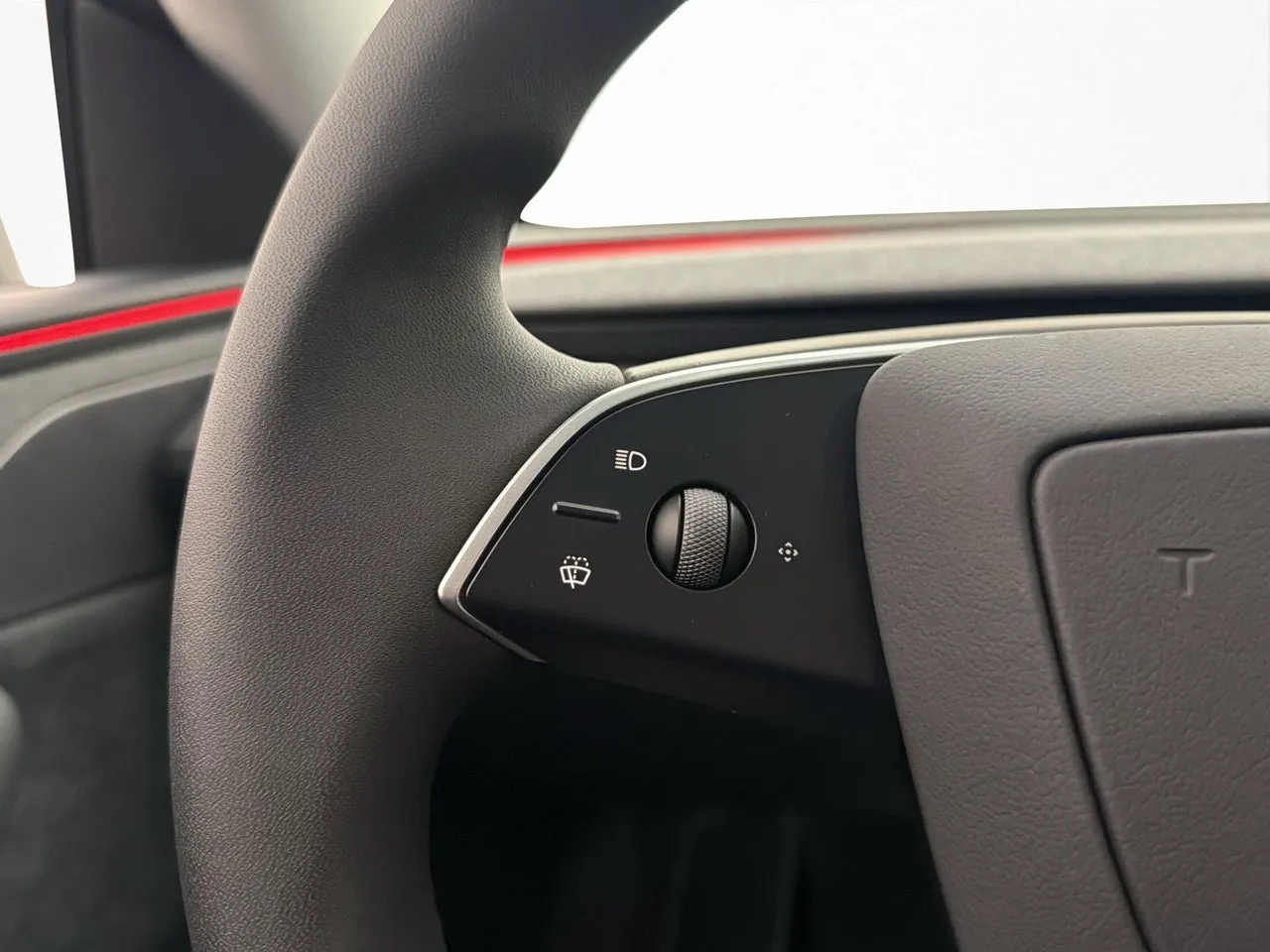 Tesla Model Y bild 34