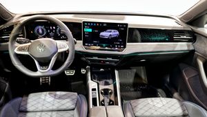 Volkswagen Passat bild 11