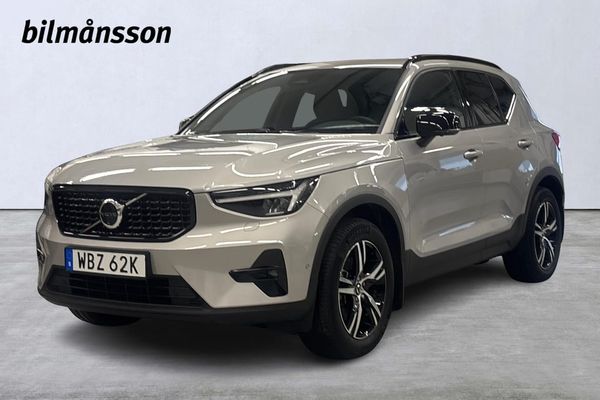 Volvo XC40 B3 FWD Bensin Plus Dark - 2025