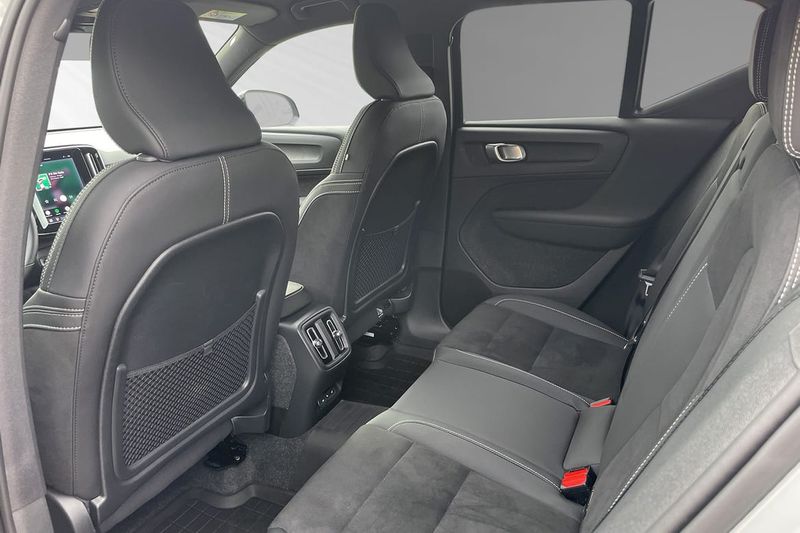Volvo EX40 bild 8