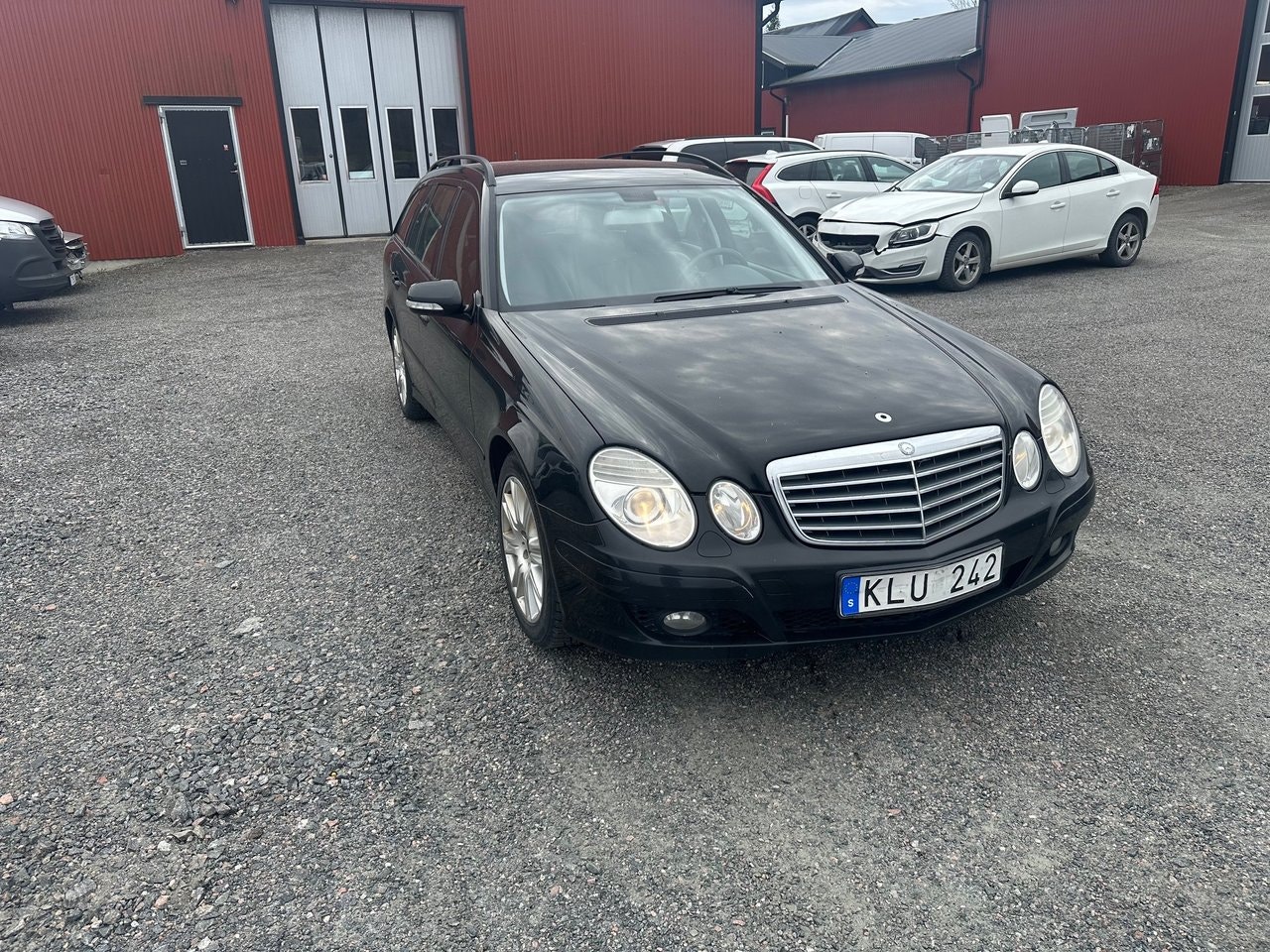 Mercedes E200