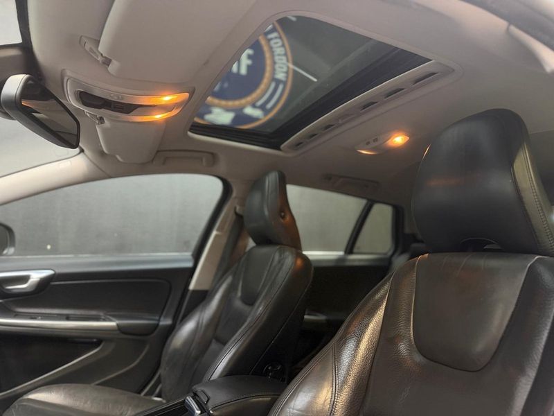 Volvo V60 bild 19