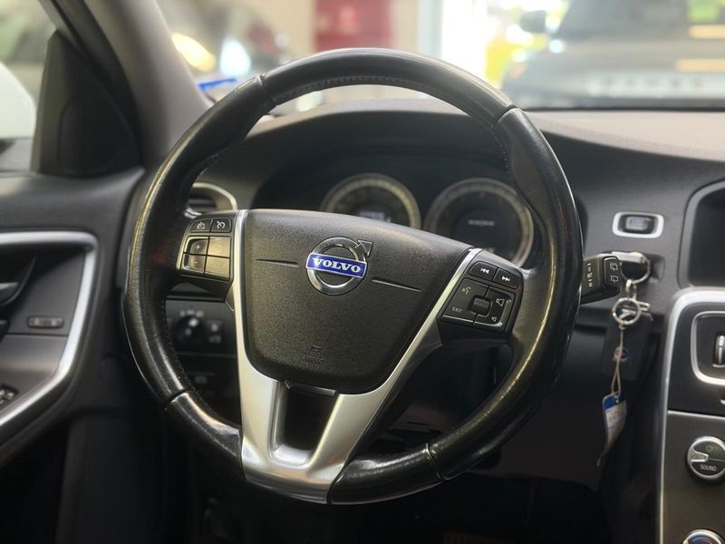 Volvo V60 bild 8