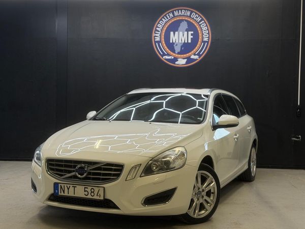 Volvo V60 T4 Powershift Summum 180hk Taklucka Skinn Nyservad - 2012
