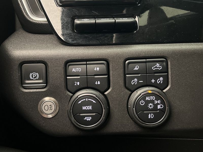 Chevrolet Silverado bild 17