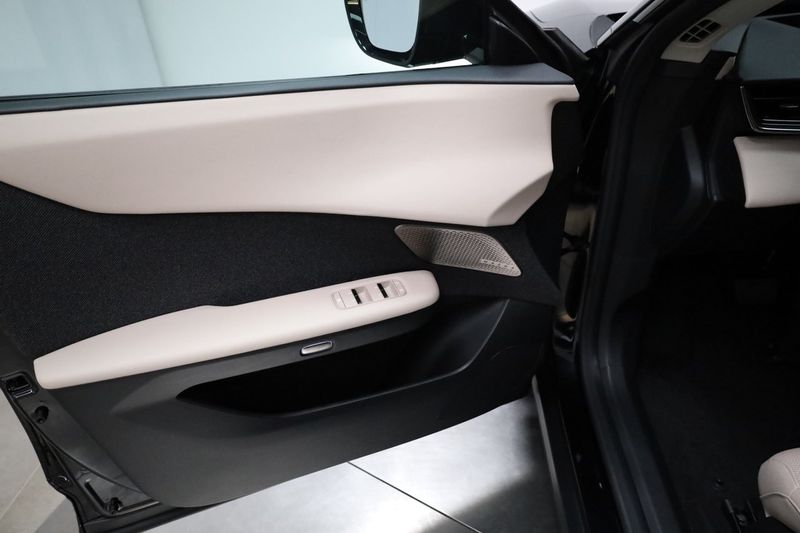 Mazda CX-6e bild 12