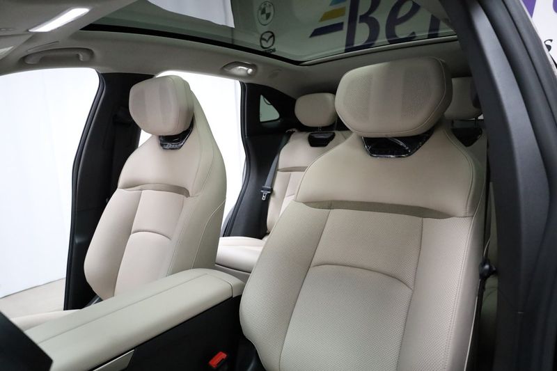 Mazda CX-6e bild 5